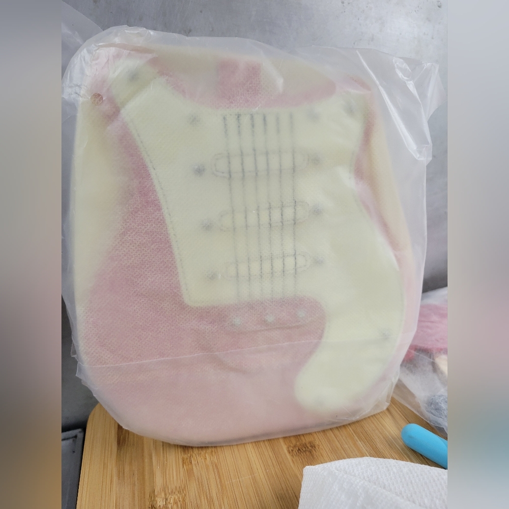 Sale NIB Pink Guitar-Shaped Women's Bag. Rock Country Music Lovers - Picture 5 of 7